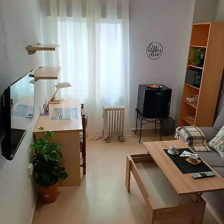 Dormitorio, Sala De Estar Y Bano Privado Бадахос